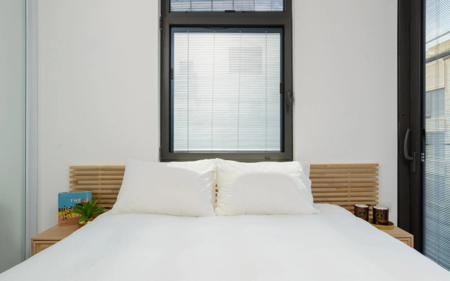 Sea&City by HolyGuest