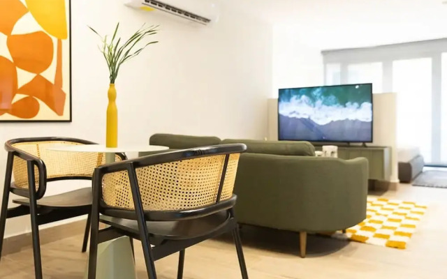 The Stallion by Acomodo Casco Viejo-top Location
