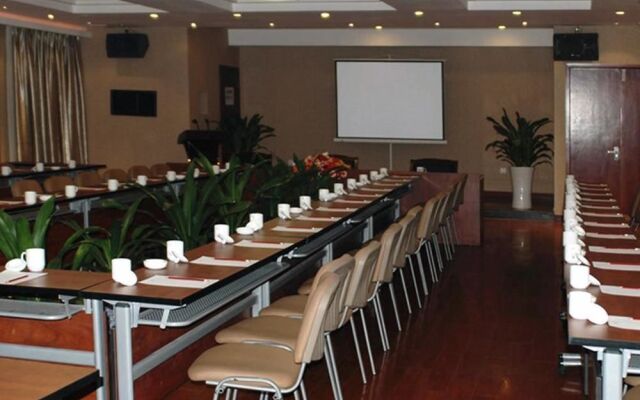 Yongli Holiday Hotel