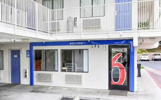 Motel 6 Watsonville, CA - Monterey Area