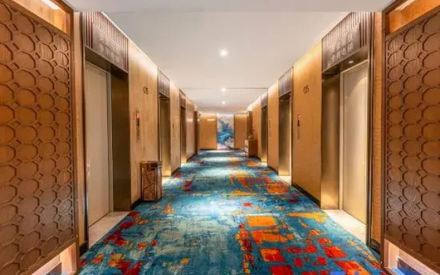 Mehoo Lestie Hotel (Urumqi Wanda Plaza High-speed Railway Station)
