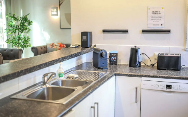 StayAU Gorgeous 5BR BBQ Home Geelong