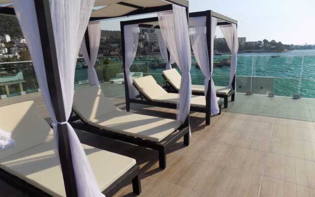 Marine Suites and Spa