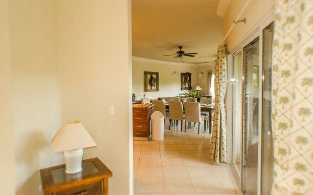 Well Furnished w Private Pool, BBQ & Palapa Bar