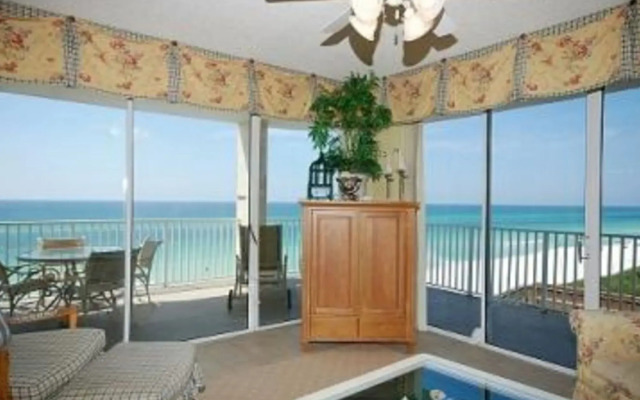 High Pointe 36E 627866 by RedAwning