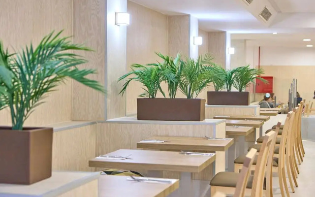 Ahoi! Urban Beach Hotel