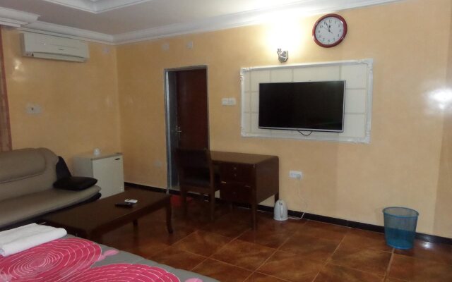 Orient Hotel & Plaza