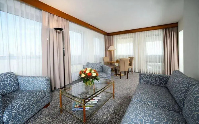 Best Western Plus Hotel Beaulac