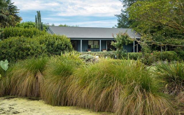 Lawn Cottages