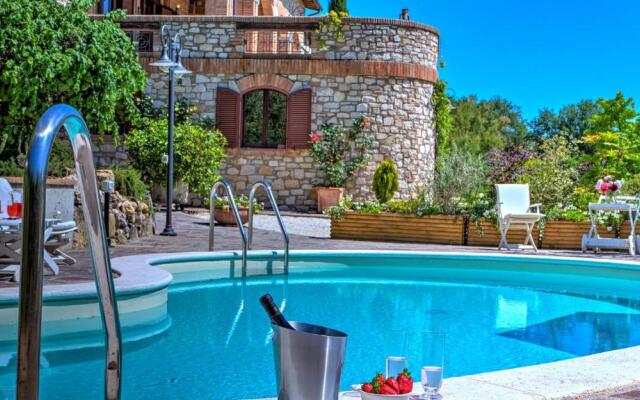 Amorosa House 9+1