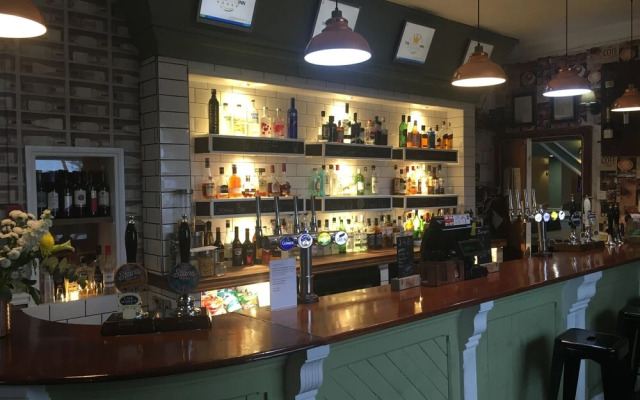 The Crown Inn - By Blunt Bars