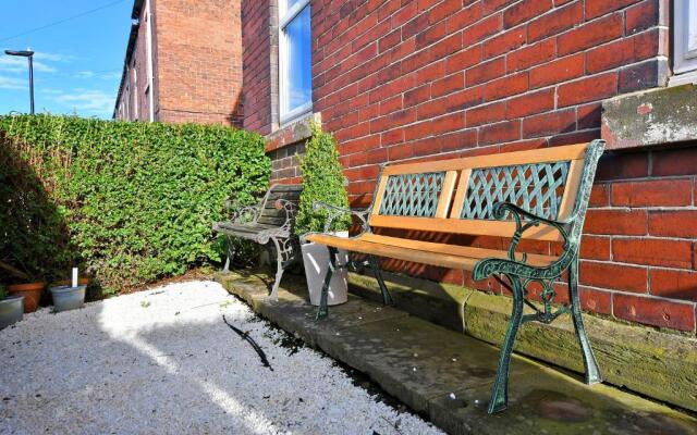 Spacious 4BR, Parking, Near Centre
