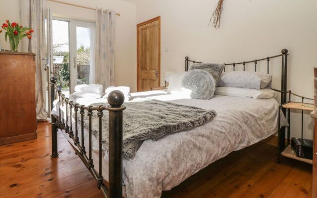 Honeysuckle Cottage
