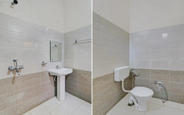 Collection O 92976 Hotel Paradise