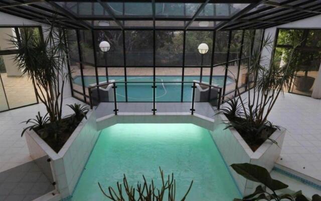 The Palace Guesthouse & Garden Restaurant