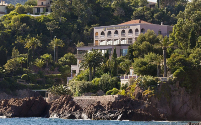 Tiara Miramar Beach Resort