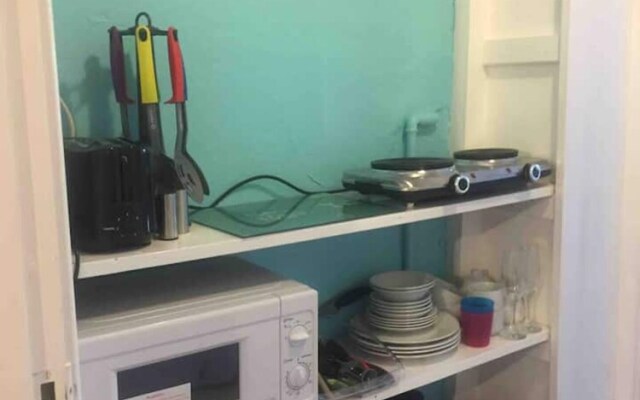 Compact Suite, 3 min From Beach - Inc Breakfast