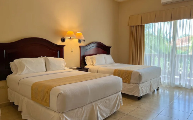 La Ensenada Beach Resort - All Inclusive
