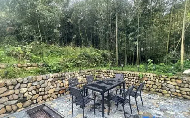 YoLo Qingdie Wu·Linya Yunshu B&B