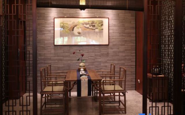 King Lion Hotel