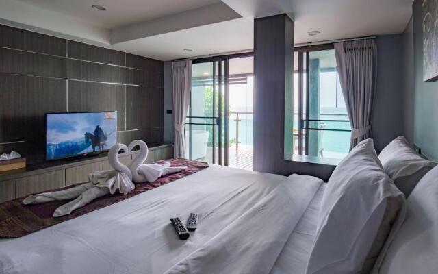 Cliff Lanta Suite
