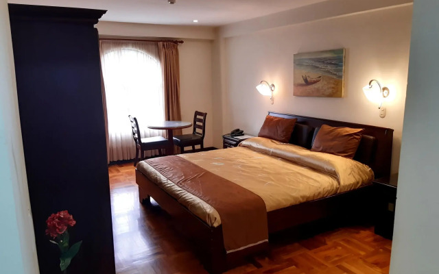 Hotel Plaza Real Suites & Apartments