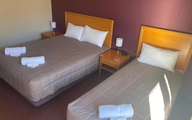 Nightcap at Horse and Jockey Hotel Warwick