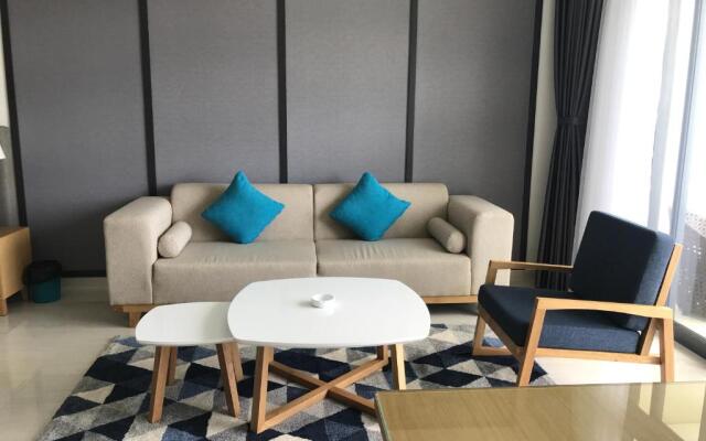 One Bedroom Apartment with Sea View
