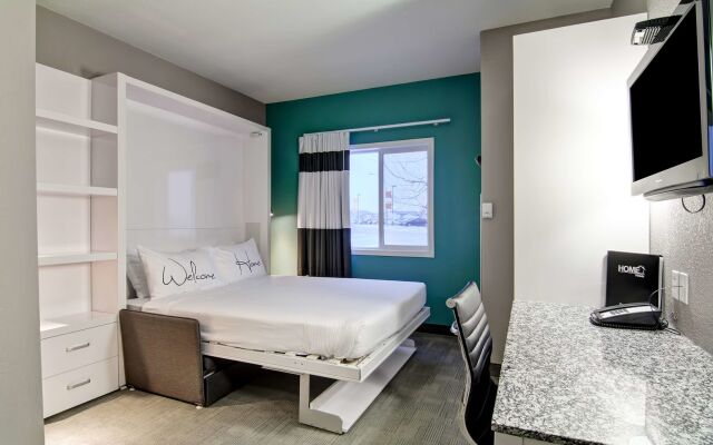 Home Inn Express - Medicine Hat