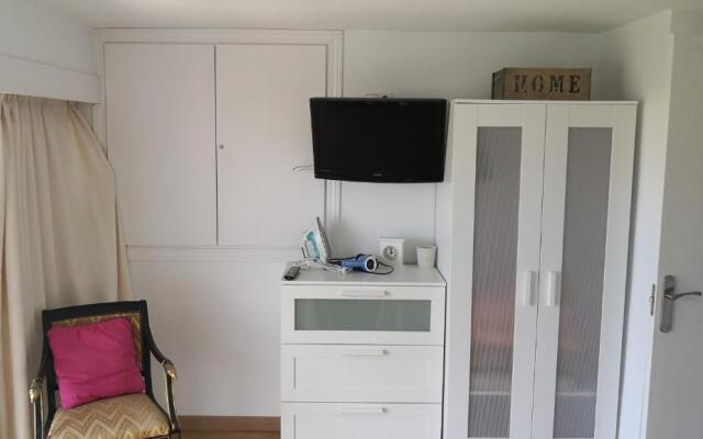 Skol 919A by Completely Marbella