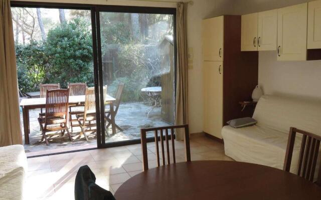 Maison Bormes-les-Mimosas, 1 pièce, 4 personnes - FR-1-610-41