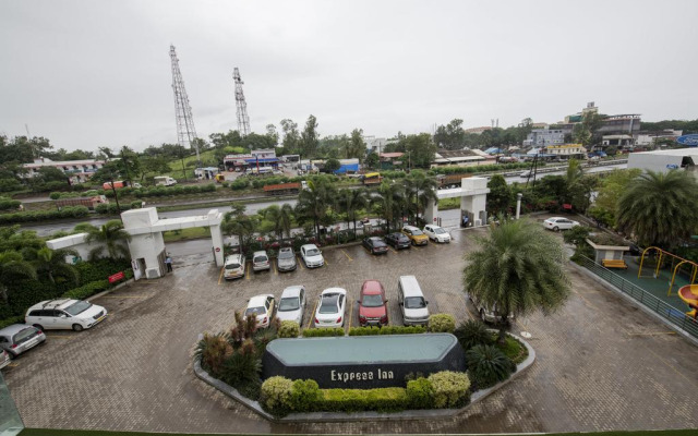 Hotel Express Inn