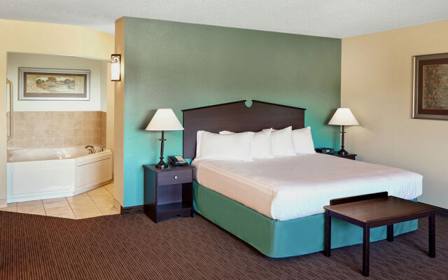 AmericInn Lodge & Suites Green Bay East