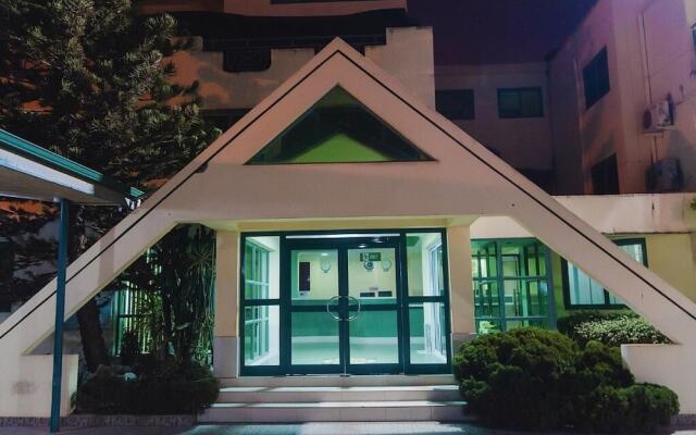 Korkdam Hotel