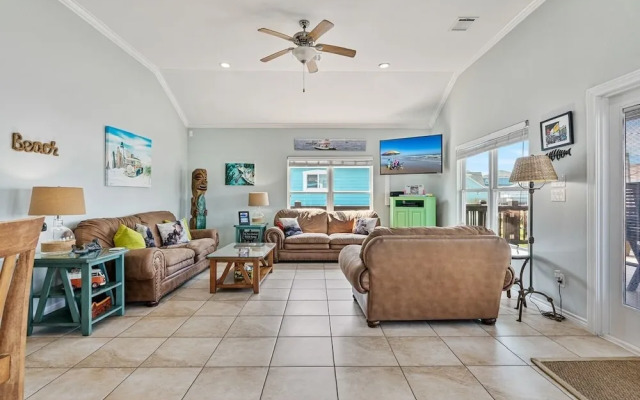 Outlaw's Inn 3 Bedroom Home