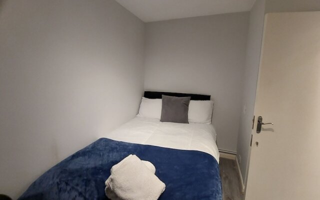 2-bed Apartment Sleeps 7 With Wi-fi