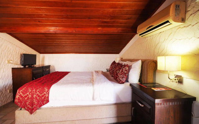 Cicerone Lodge Hotel