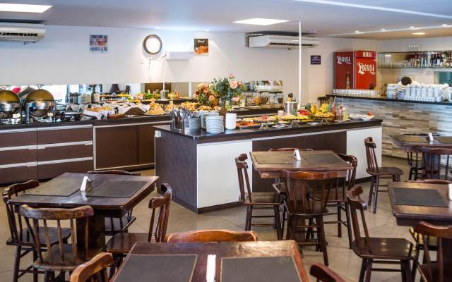 Bessa Beach Hotel