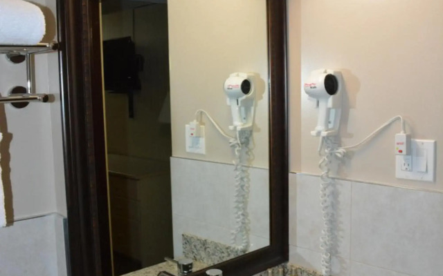 Travelodge by Wyndham Lethbridge