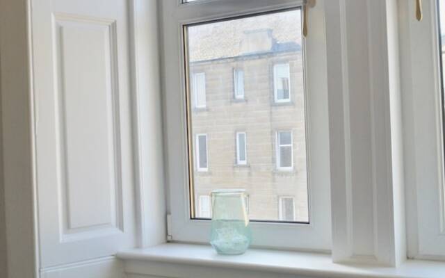 Modern 1 Bedroom Flat