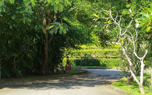 Nai Harn Baan-Bua Villas