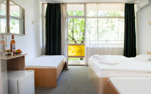 CE Napfény Hotel