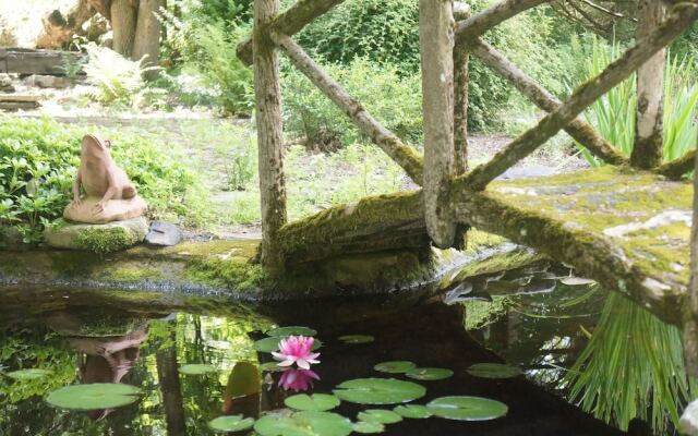 The Frogtown Inn And 6 Acres Restaurant