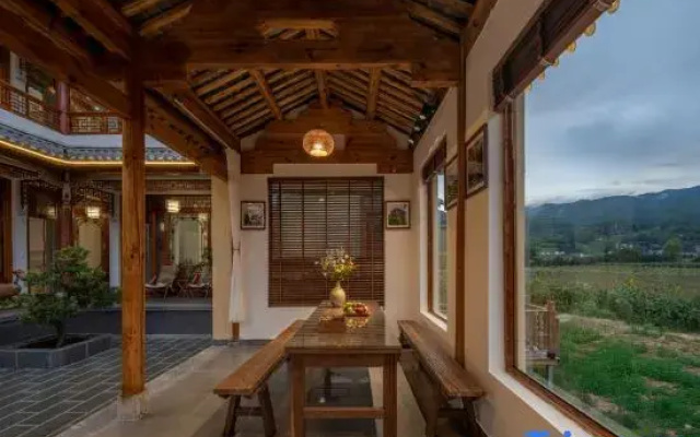 Shaxi Inviting Moon Guesthouse