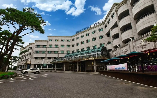 Gunsan Riverhill Hotel