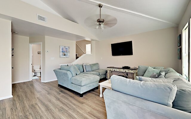 19 Hilltop House by RedAwning