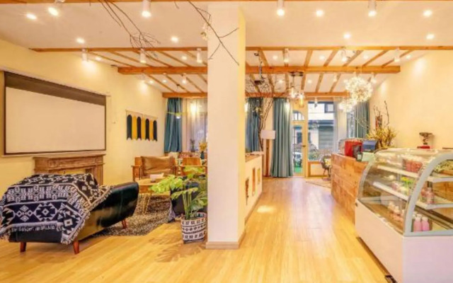 Mantu Boutique Hostel