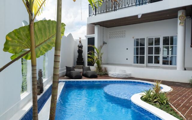 Santorini Luxury Villa