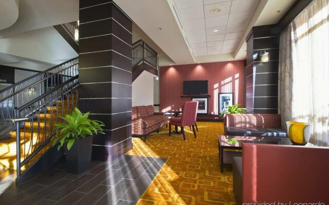 Hampton Inn & Suites Columbus-Downtown