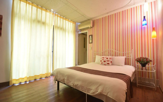 Sun Moon Love Hotel